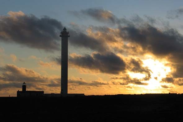 Lanzarote mutur batetik amaitzeko: Lighthouse to Órzola Pechiguera